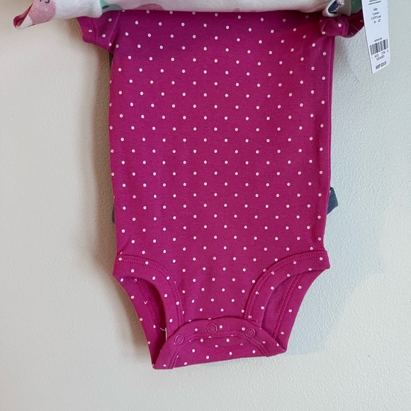 NWT 4 short sleeve Carter onsies - Picture 4 of 4